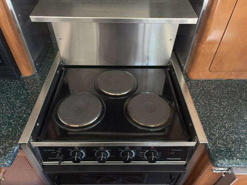 Isla Swintono 53ft Carver Yacht For Sale