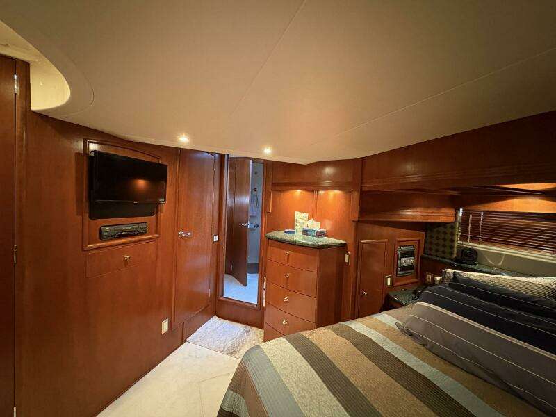 Isla Swintono 53ft Carver Yacht For Sale
