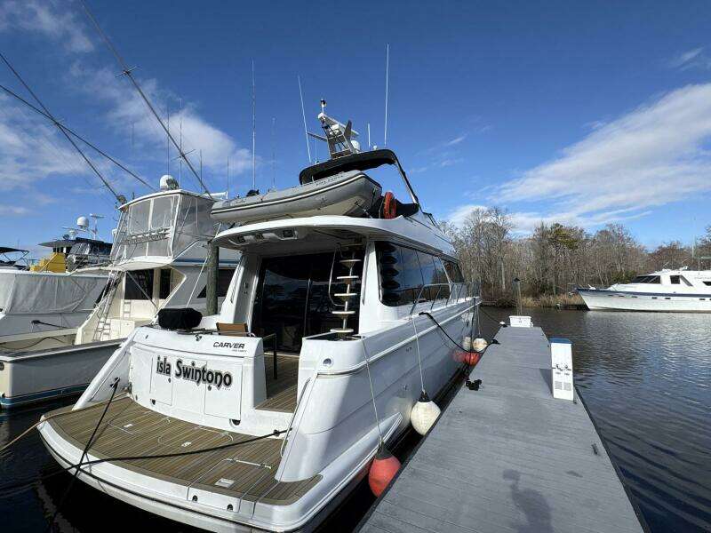 Isla Swintono 53ft Carver Yacht For Sale