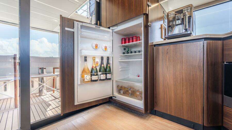 Triangle 58ft Absolute Yacht For Sale