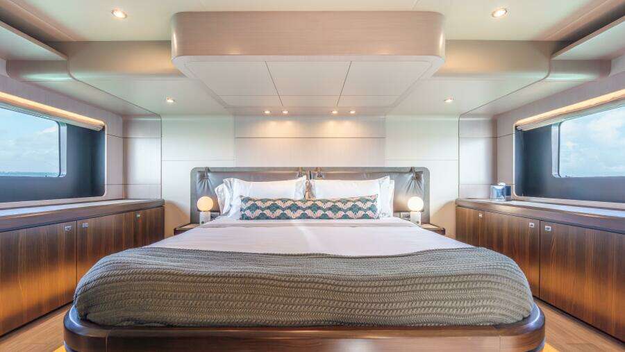 Triangle 58ft Absolute Yacht For Sale