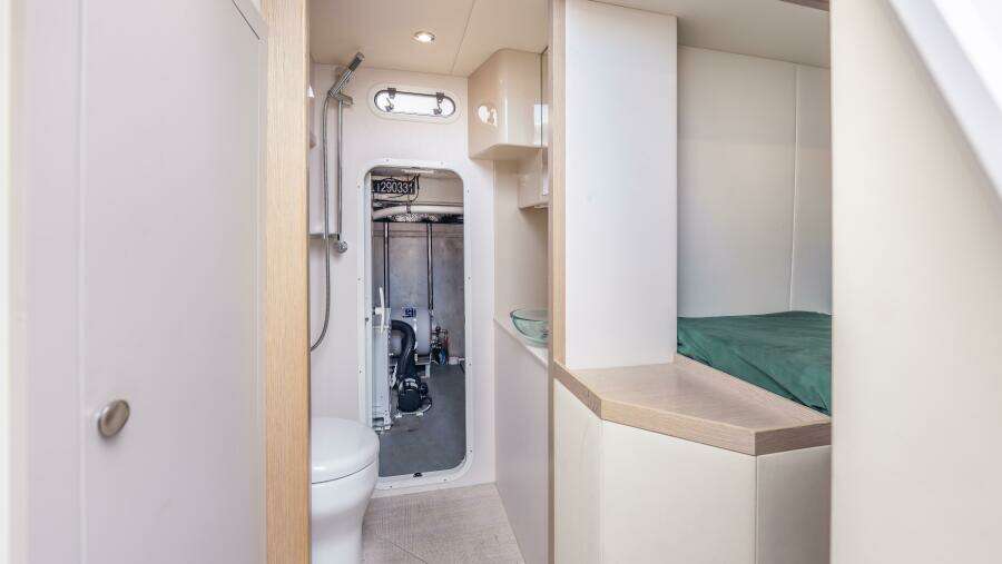 Triangle 58ft Absolute Yacht For Sale