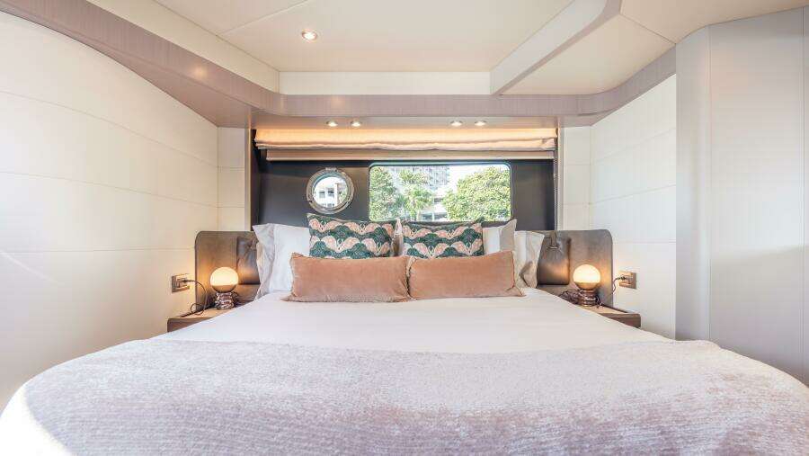 Triangle 58ft Absolute Yacht For Sale