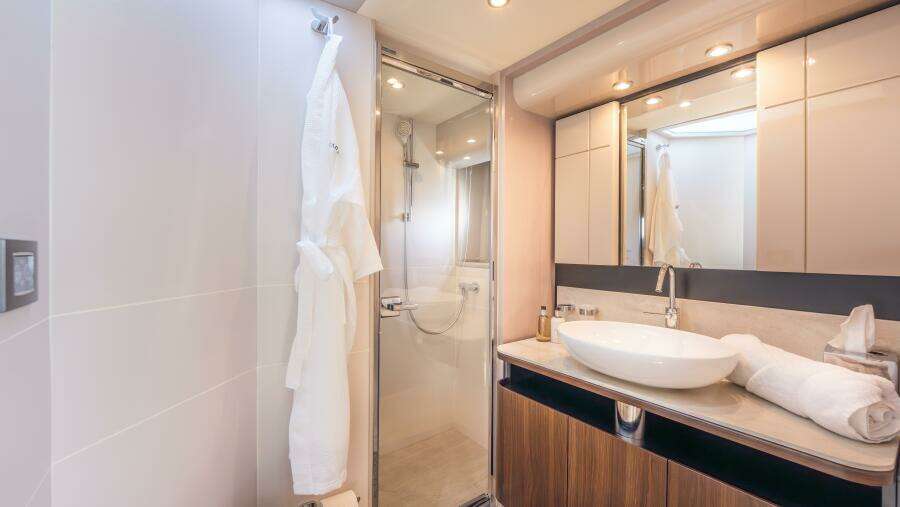 Triangle 58ft Absolute Yacht For Sale