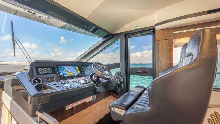 Triangle 58ft Absolute Yacht For Sale