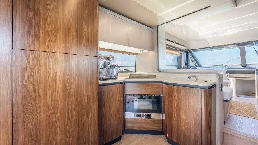 Triangle 58ft Absolute Yacht For Sale