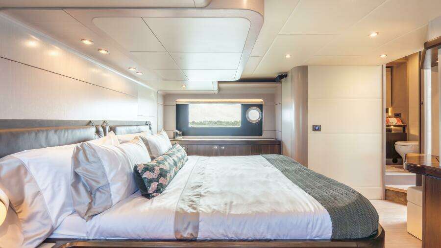 Triangle 58ft Absolute Yacht For Sale