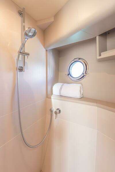 Triangle 58ft Absolute Yacht For Sale