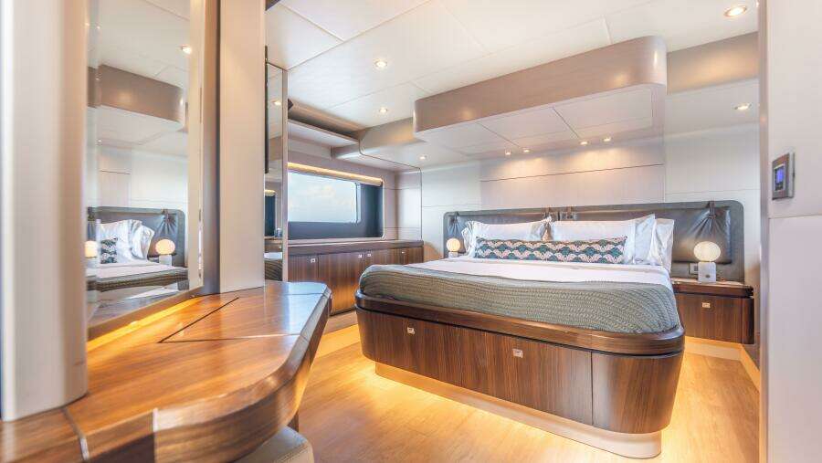 Triangle 58ft Absolute Yacht For Sale