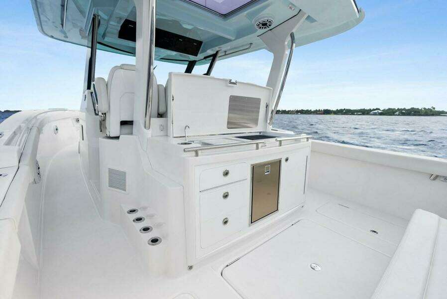 Isla 39ft Bertram Yacht For Sale