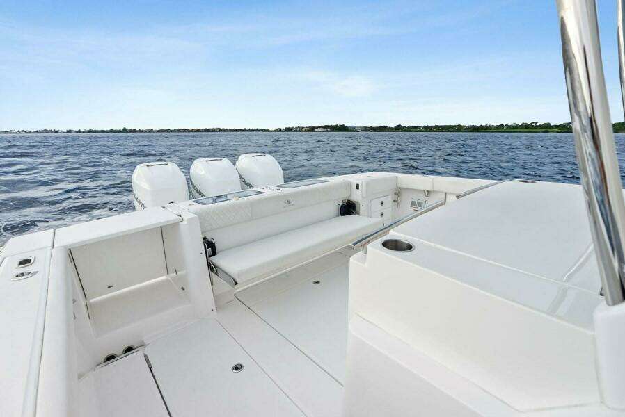 Isla 39ft Bertram Yacht For Sale