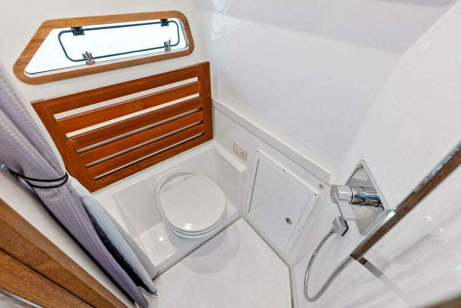 Isla 39ft Bertram Yacht For Sale