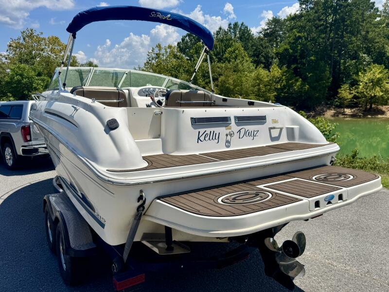 23' 1999 Sea Ray 215 Express Cruiser