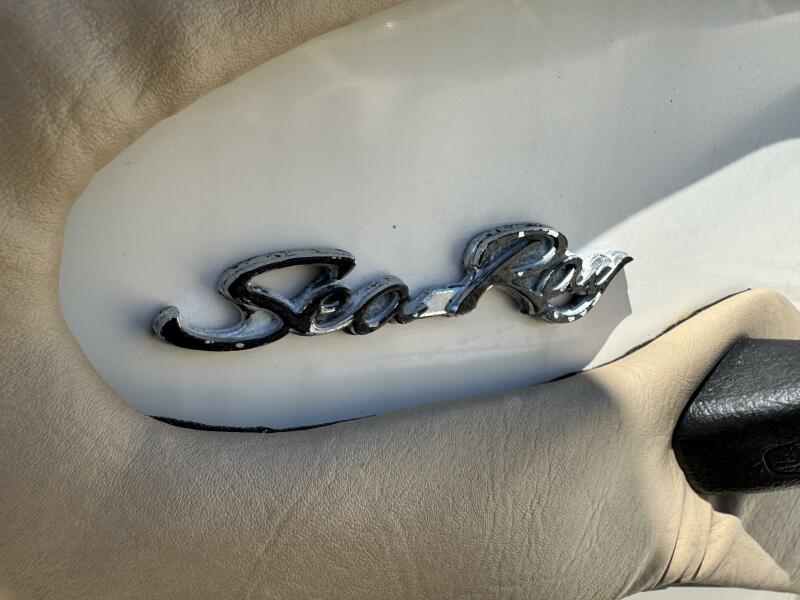 23' 1999 Sea Ray 215 Express Cruiser