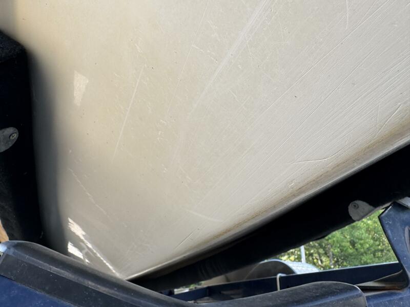 23' 1999 Sea Ray 215 Express Cruiser