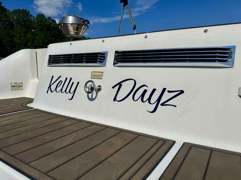23ft Sea Ray Yacht For Sale