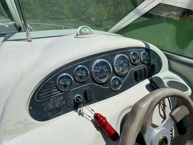 23ft Sea Ray Yacht For Sale