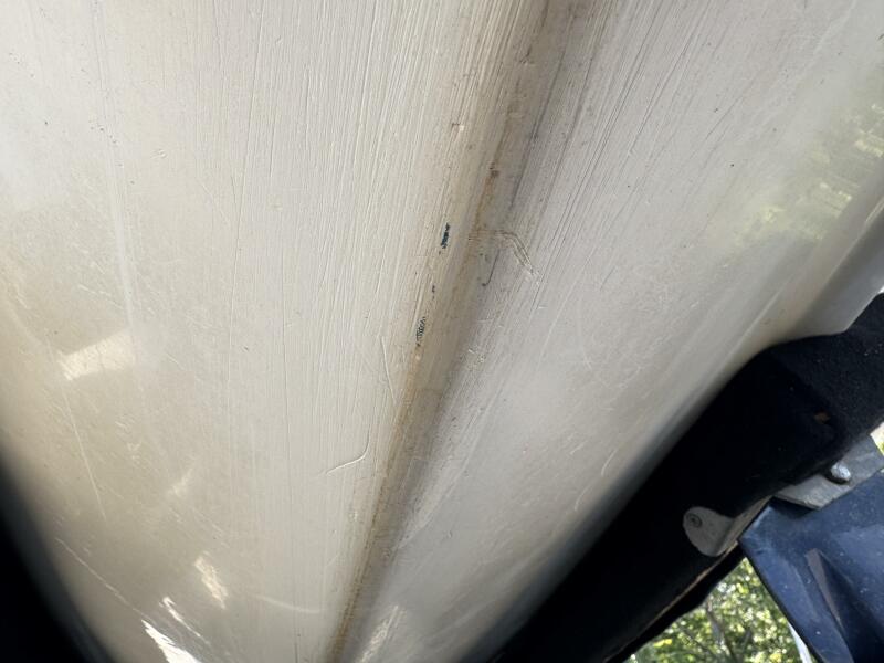 23' 1999 Sea Ray 215 Express Cruiser