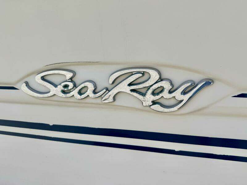 23ft Sea Ray Yacht For Sale