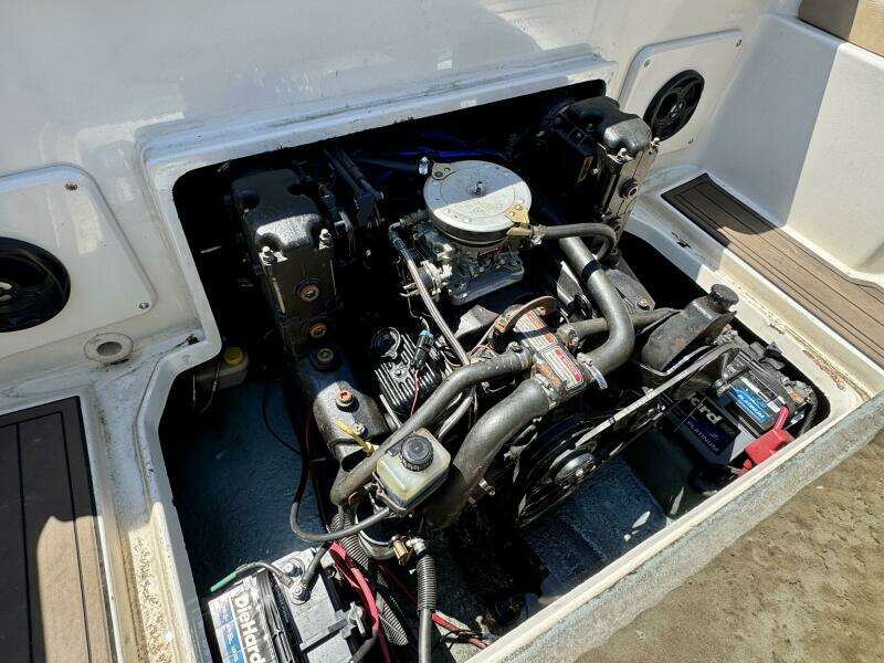 23ft Sea Ray Yacht For Sale