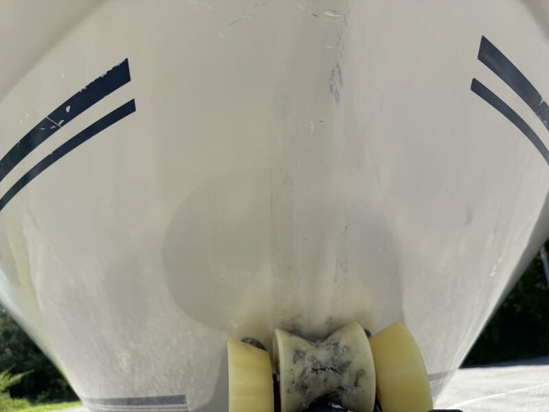 23' 1999 Sea Ray 215 Express Cruiser