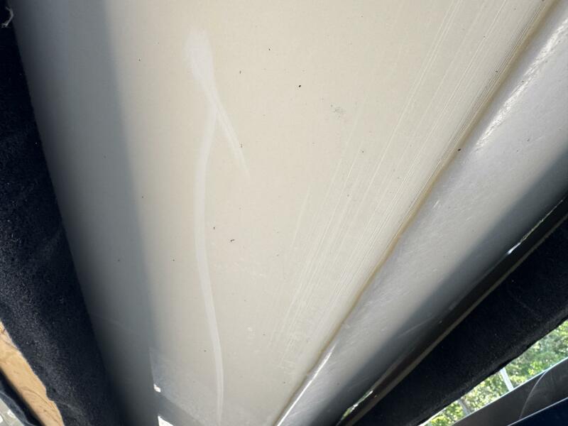 23' 1999 Sea Ray 215 Express Cruiser