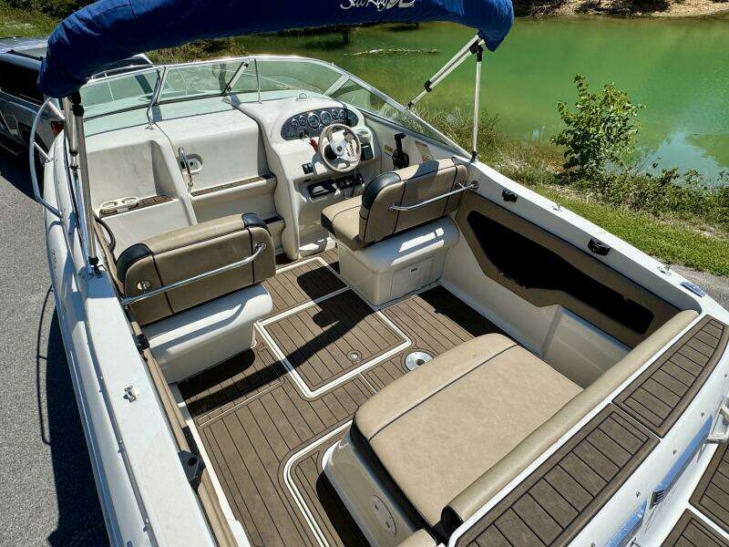 23ft Sea Ray Yacht For Sale