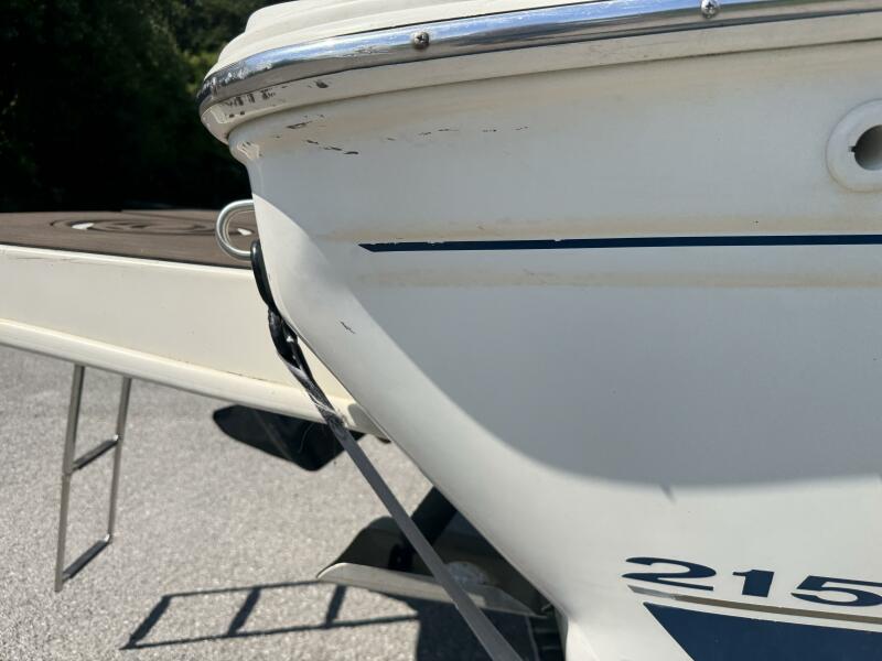 23' 1999 Sea Ray 215 Express Cruiser