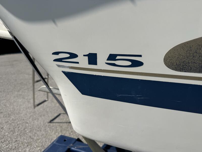 23' 1999 Sea Ray 215 Express Cruiser
