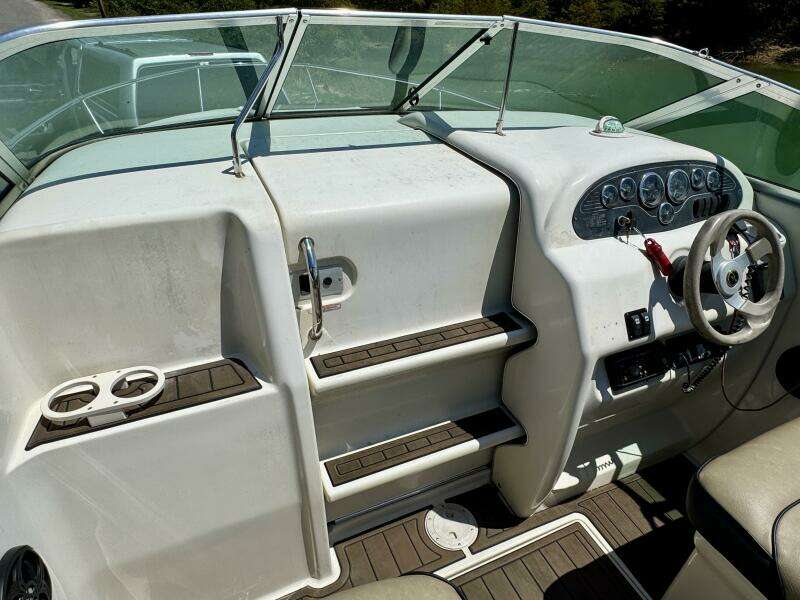 23ft Sea Ray Yacht For Sale