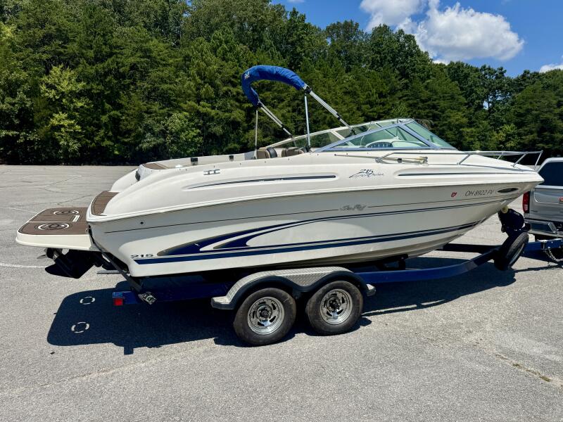 23' 1999 Sea Ray 215 Express Cruiser
