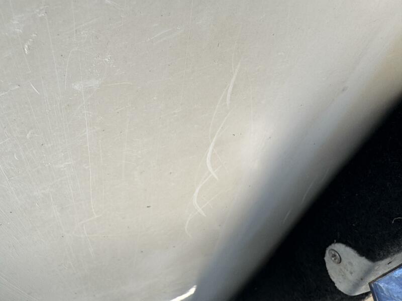 23' 1999 Sea Ray 215 Express Cruiser