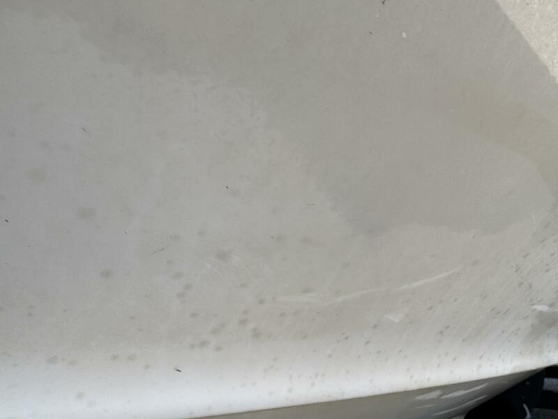 23' 1999 Sea Ray 215 Express Cruiser