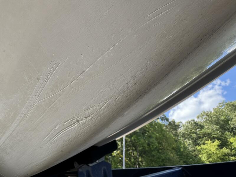 23' 1999 Sea Ray 215 Express Cruiser