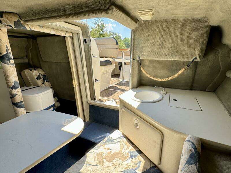 23ft Sea Ray Yacht For Sale