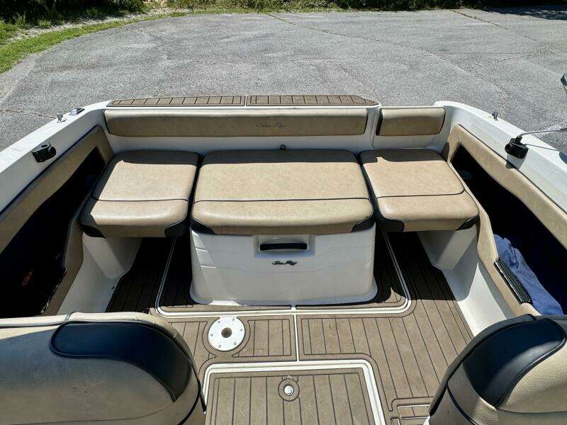 23ft Sea Ray Yacht For Sale