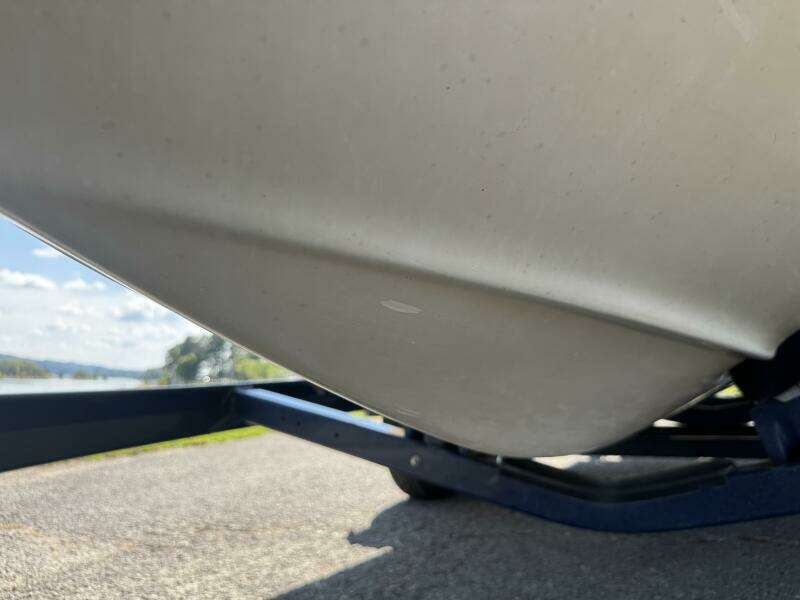 23ft Sea Ray Yacht For Sale