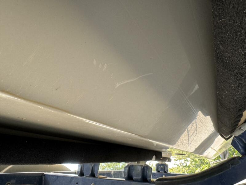 23' 1999 Sea Ray 215 Express Cruiser