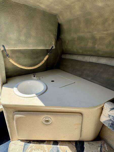 23ft Sea Ray Yacht For Sale