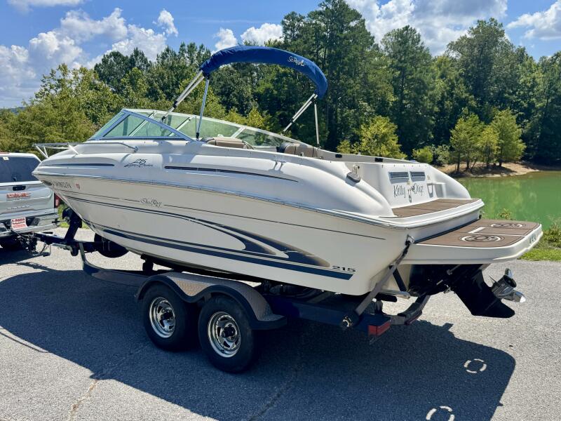 23' 1999 Sea Ray 215 Express Cruiser