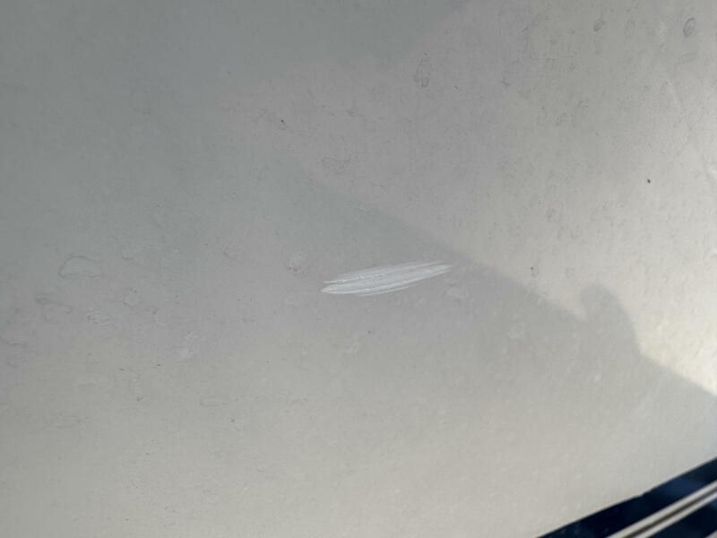 23' 1999 Sea Ray 215 Express Cruiser