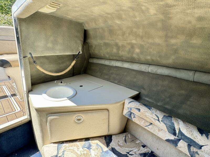 23ft Sea Ray Yacht For Sale