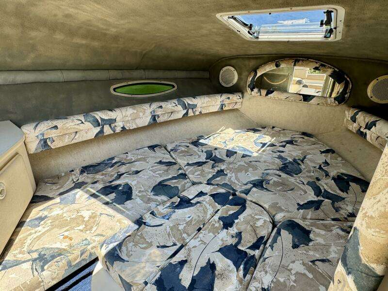 23ft Sea Ray Yacht For Sale