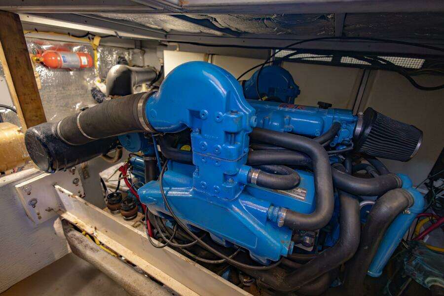 Blue Sapphire 41ft Silverton Yacht For Sale