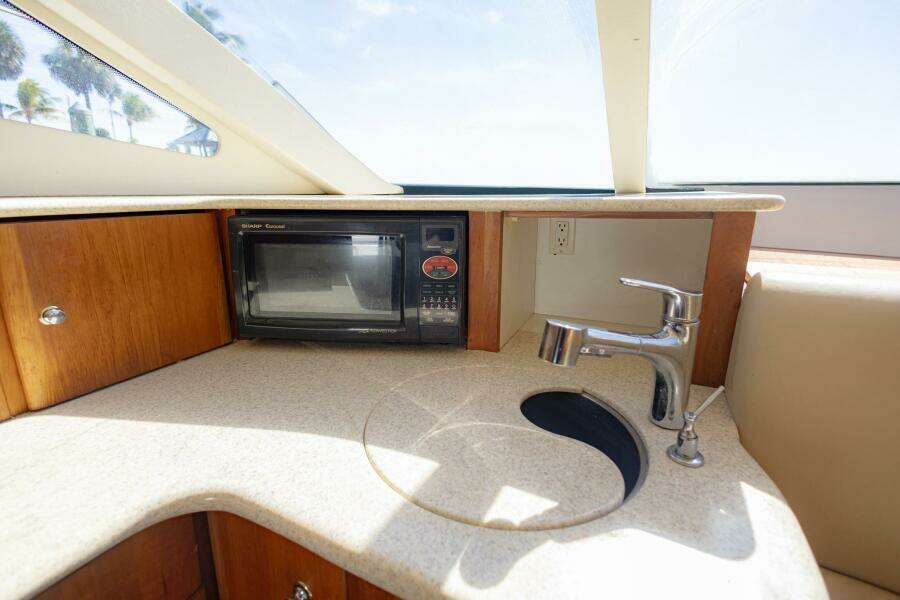 Blue Sapphire 41ft Silverton Yacht For Sale