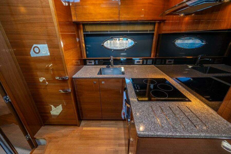 SEA LICIOUS 48ft Princess Yacht For Sale