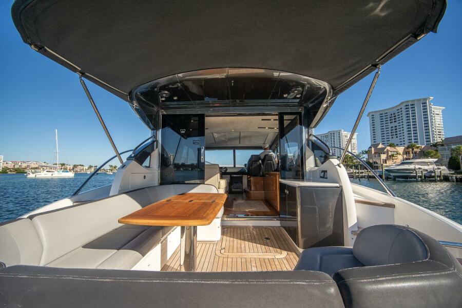 48' 2016 Princess V48