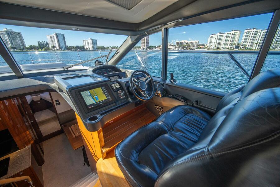 48' 2016 Princess V48