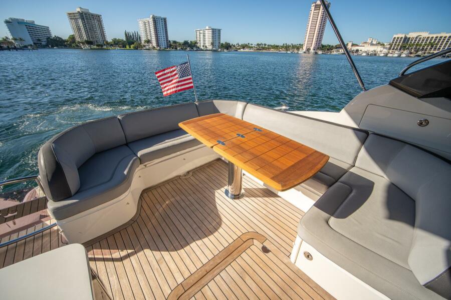 48' 2016 Princess V48