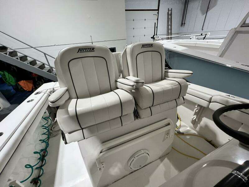 26ft Jupiter Yacht For Sale